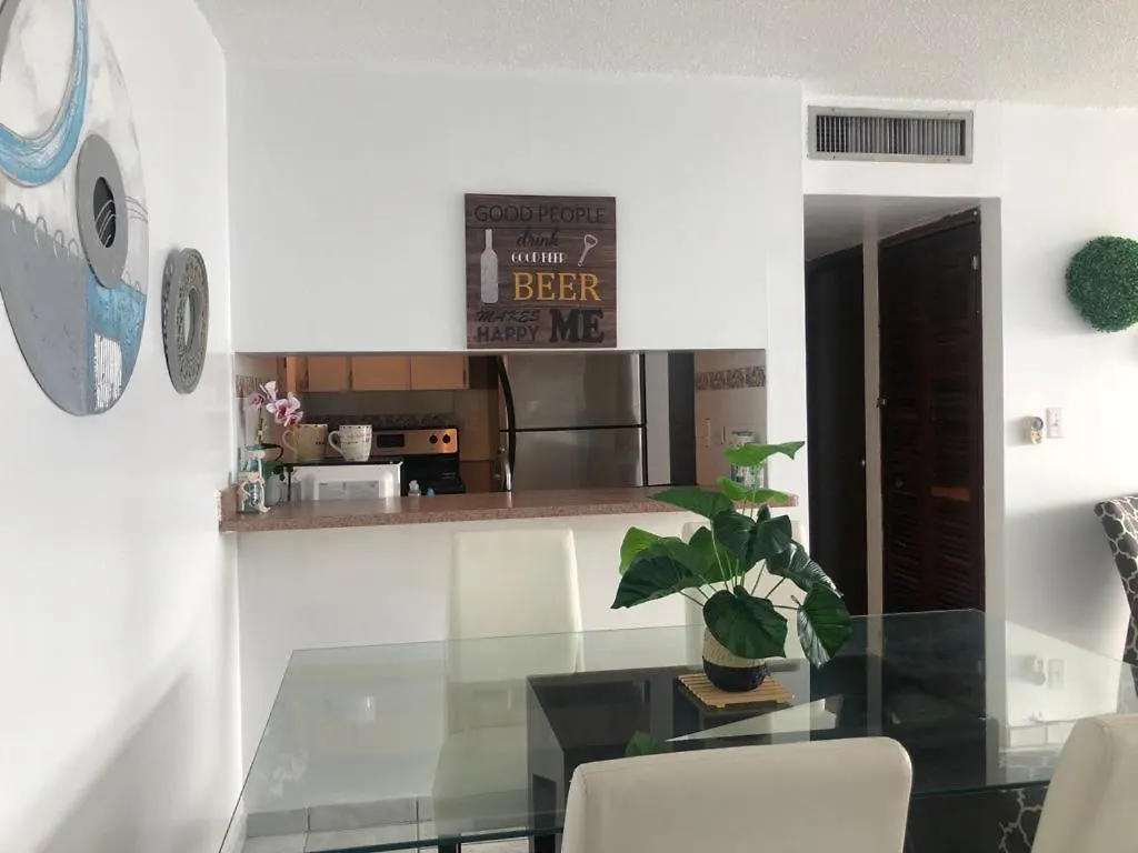 Beah Front At Marbella Del Caribe 2 Apartment San Juan 0*,
